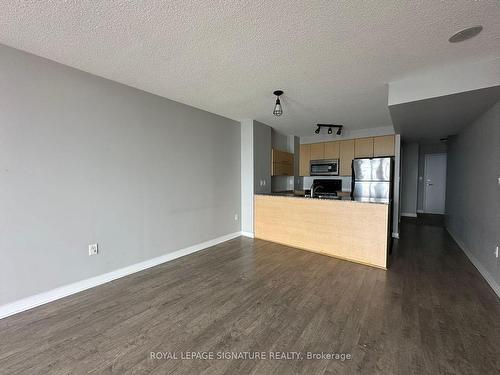 2511-11 Brunel Crt, Toronto, ON - Indoor Photo Showing Kitchen