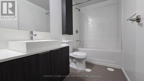 909 - 68 Shuter Street, Toronto (Church-Yonge Corridor), ON - Indoor Photo Showing Bathroom