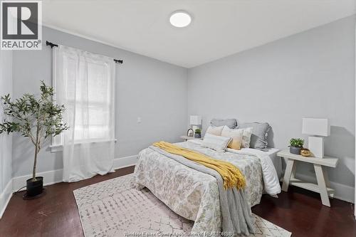 1014 Felix Avenue, Windsor, ON - Indoor Photo Showing Bedroom