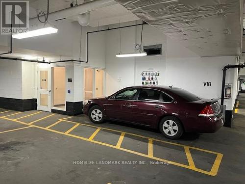 722 - 35 Tubman Avenue, Toronto (Regent Park), ON - Indoor Photo Showing Garage