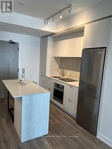 722 - 35 Tubman Avenue, Toronto (Regent Park), ON - Indoor Photo Showing Kitchen With Double Sink