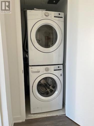 722 - 35 Tubman Avenue, Toronto (Regent Park), ON - Indoor Photo Showing Laundry Room