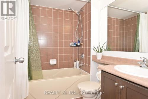 23 - 669D Warden Avenue, Toronto (Clairlea-Birchmount), ON - Indoor Photo Showing Bathroom