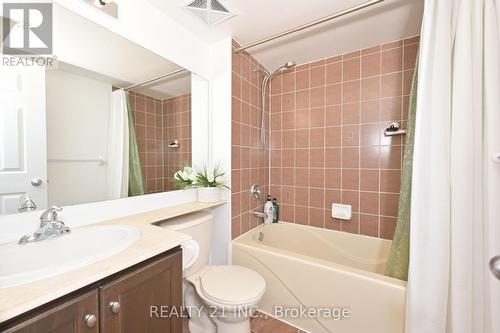 23 - 669D Warden Avenue, Toronto (Clairlea-Birchmount), ON - Indoor Photo Showing Bathroom