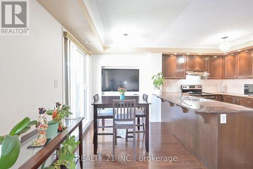 23 - 669D Warden Avenue, Toronto (Clairlea-Birchmount), ON - Indoor Photo Showing Kitchen