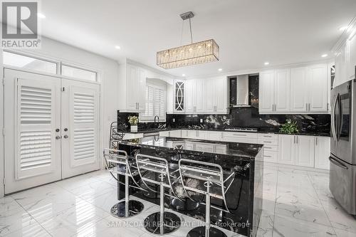 28 Clockwork Drive, Brampton (Northwest Brampton), ON - Indoor Photo Showing Kitchen