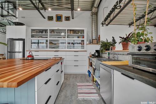 Auction Mart Road Acreage, Corman Park Rm No. 344, SK - Indoor Photo Showing Kitchen