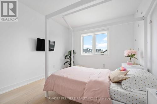 1953 Upperpoint Gate, London, ON - Indoor Photo Showing Bedroom