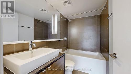 309 - 121 Mcmahon Drive, Toronto (Bayview Village), ON - Indoor Photo Showing Bathroom