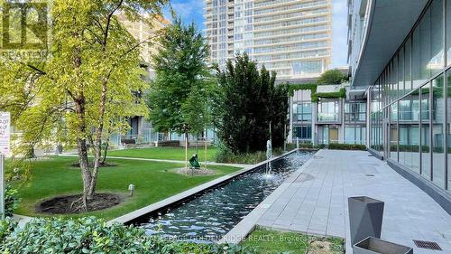 309 - 121 Mcmahon Drive, Toronto (Bayview Village), ON - Outdoor