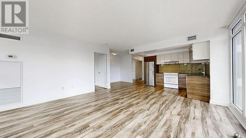 309 - 121 Mcmahon Drive, Toronto (Bayview Village), ON - Indoor Photo Showing Kitchen