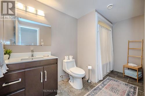 47 Healey Street, Centre Wellington (Elora/Salem), ON - Indoor Photo Showing Bathroom