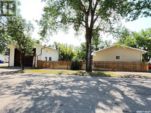 202 Hood Street, Maple Creek, SK - Outdoor