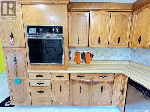 202 Hood Street, Maple Creek, SK - Indoor Photo Showing Kitchen