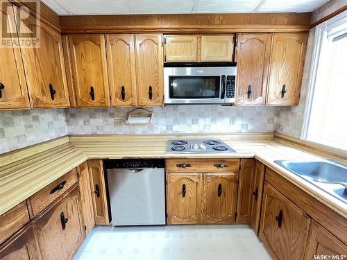 202 Hood Street, Maple Creek, SK - Indoor Photo Showing Kitchen