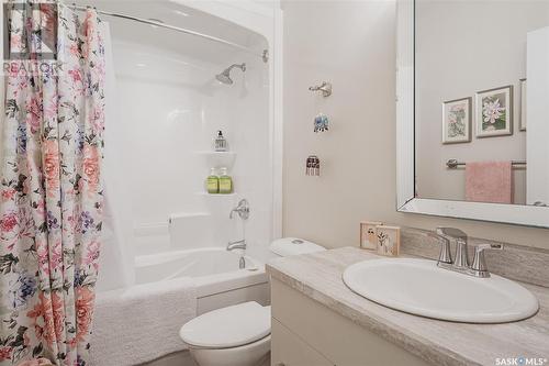 267 Baltzan Boulevard, Saskatoon, SK - Indoor Photo Showing Bathroom