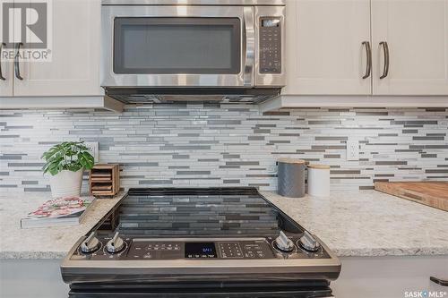 267 Baltzan Boulevard, Saskatoon, SK - Indoor Photo Showing Kitchen