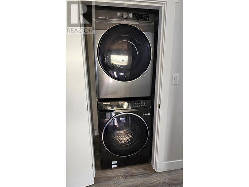 245 Adventure Road, Kelowna, BC - Indoor Photo Showing Laundry Room