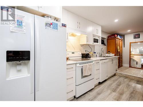 245 Adventure Road, Kelowna, BC - Indoor Photo Showing Kitchen