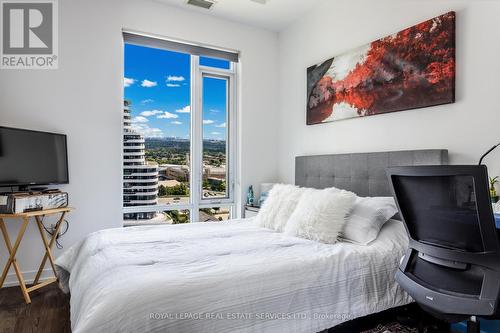 1611 - 2560 Eglinton Avenue W, Mississauga (Central Erin Mills), ON - Indoor Photo Showing Bedroom