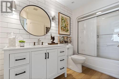 15 St Andrew Street Unit#1205, Brockville, ON - Indoor Photo Showing Bathroom