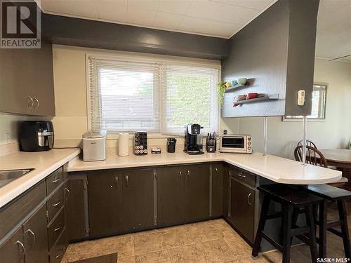 1320 6Th Avenue N, Saskatoon, SK - Indoor Photo Showing Kitchen