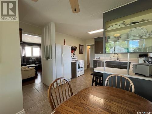 1320 6Th Avenue N, Saskatoon, SK - Indoor Photo Showing Dining Room