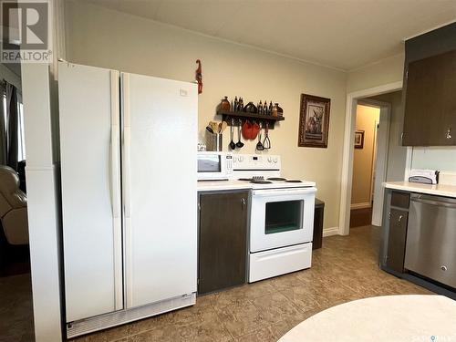 1320 6Th Avenue N, Saskatoon, SK - Indoor Photo Showing Kitchen