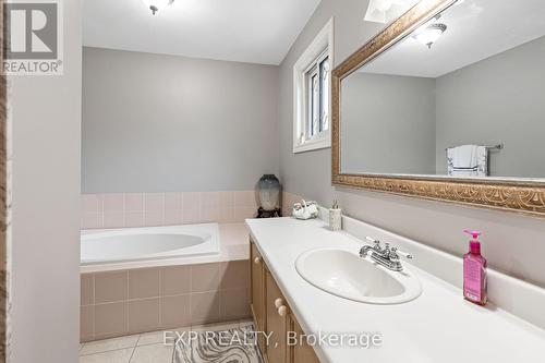 56 Cartwright Drive N, Barrie (Cundles East), ON - Indoor Photo Showing Bathroom