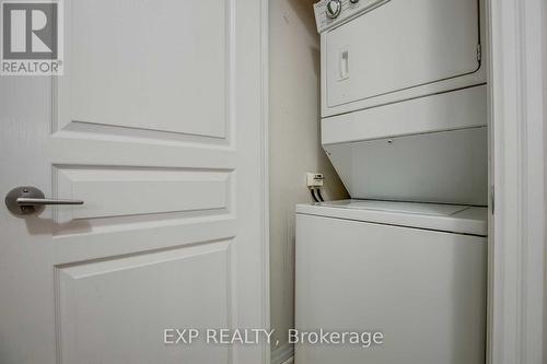 1701 - 3515 Kariya Drive, Mississauga (Fairview), ON - Indoor Photo Showing Laundry Room