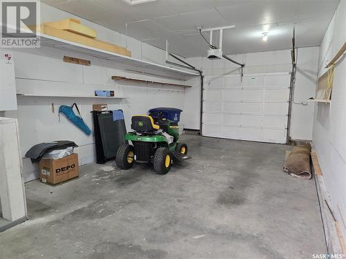 230 Ash Street, Outlook, SK - Indoor Photo Showing Garage