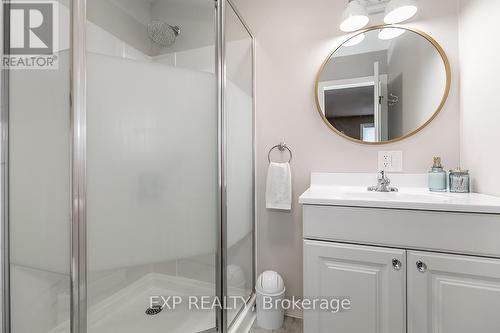 3152 Mosley Street, Wasaga Beach, ON - Indoor Photo Showing Bathroom