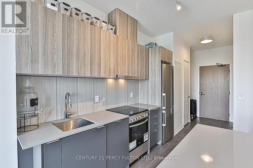 1001 - 8 Tippett Road, Toronto (Clanton Park), ON - Indoor Photo Showing Kitchen