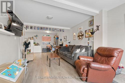 78 Front Street S, Orillia, ON - Indoor Photo Showing Living Room