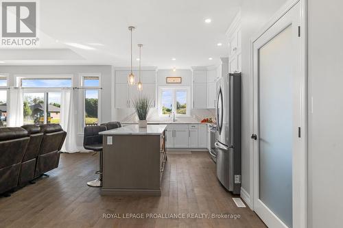 151 Cherrywood Parkway, Greater Napanee, ON - Indoor Photo Showing Kitchen With Upgraded Kitchen