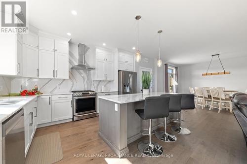 151 Cherrywood Parkway, Greater Napanee, ON - Indoor Photo Showing Kitchen With Upgraded Kitchen