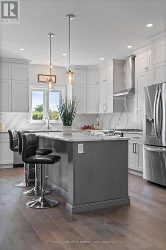 151 Cherrywood Parkway, Greater Napanee, ON - Indoor Photo Showing Kitchen With Upgraded Kitchen