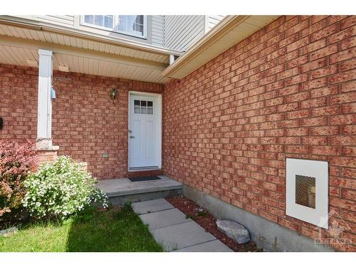 8 Calaveras Avenue, Ottawa, ON 