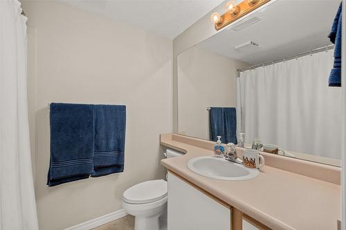 204-265 Snowsell Street, Kelowna, BC - Indoor Photo Showing Bathroom