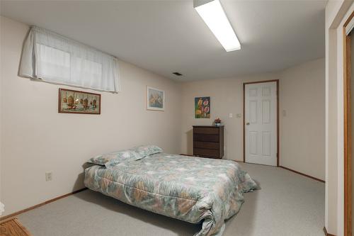 27-2200 Gordon Drive, Kelowna, BC - Indoor Photo Showing Bedroom