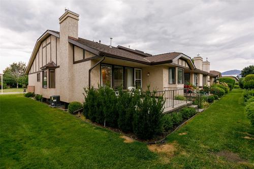 27-2200 Gordon Drive, Kelowna, BC - Outdoor