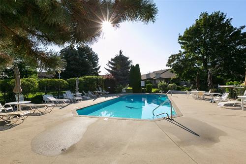 27-2200 Gordon Drive, Kelowna, BC - Outdoor With In Ground Pool