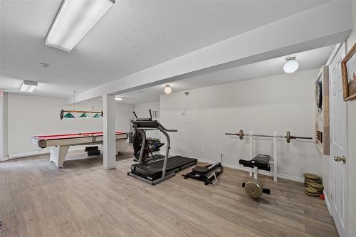 318-575 Sutherland Avenue, Kelowna, BC - Indoor Photo Showing Gym Room