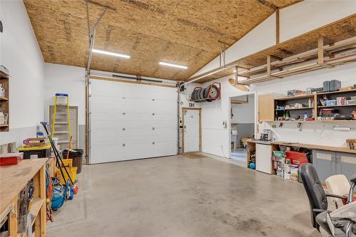 2058 Parsons Road, Kelowna, BC - Indoor Photo Showing Garage