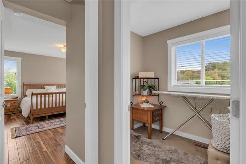 2058 Parsons Road, Kelowna, BC - Indoor