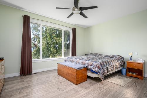 1-5720 Hartnell Road, Vernon, BC - Indoor Photo Showing Bedroom