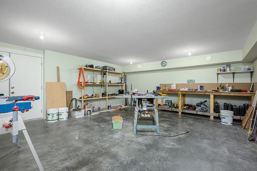 1-5720 Hartnell Road, Vernon, BC - Indoor