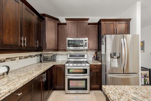 14-2283 Shannon Heights Court, West Kelowna, BC - Indoor Photo Showing Kitchen