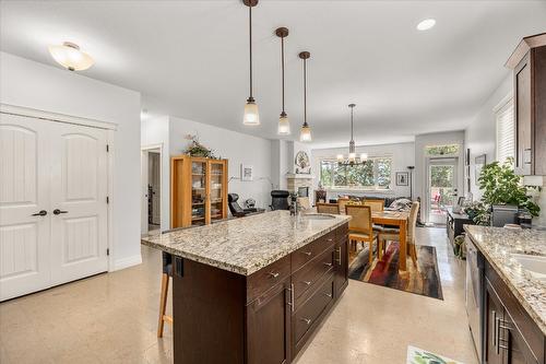 14-2283 Shannon Heights Court, West Kelowna, BC - Indoor Photo Showing Kitchen With Upgraded Kitchen