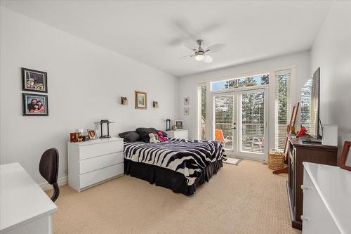 14-2283 Shannon Heights Court, West Kelowna, BC - Indoor Photo Showing Bedroom